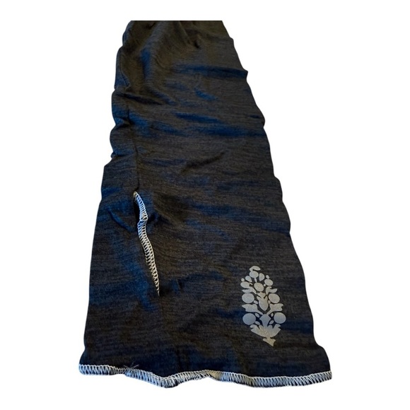 Free People Movement X Hatch right on the run long sleeve in Black NEW - Picture 3 of 11